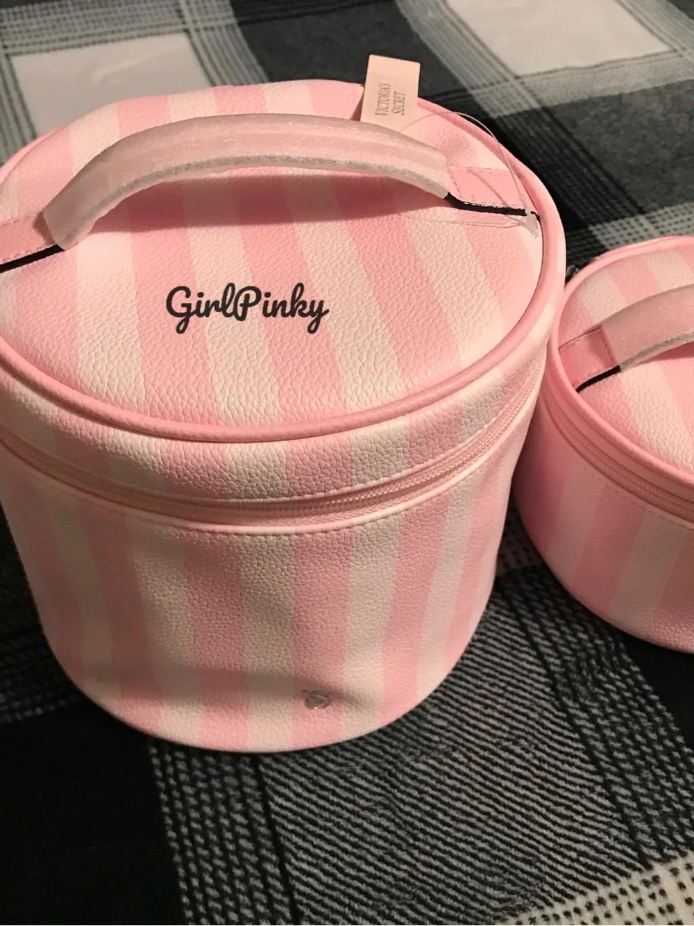VICTORIA’S SECRET 2 PIECE VANITY MAKEUP/STORAGE CASES IN HERITAGE STRIPES